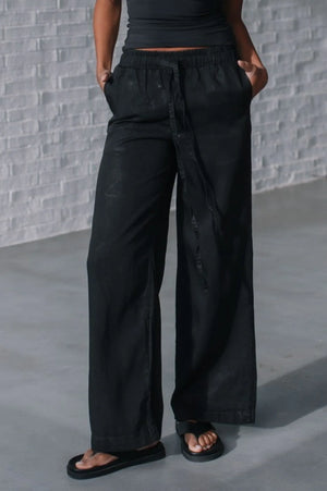 Tencel Denim Drawstring Pocket Pant - Black