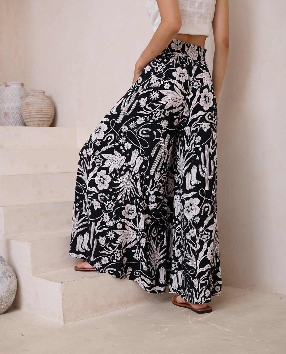 Kaitlyn Wide Leg Pants - Black White Floral Print