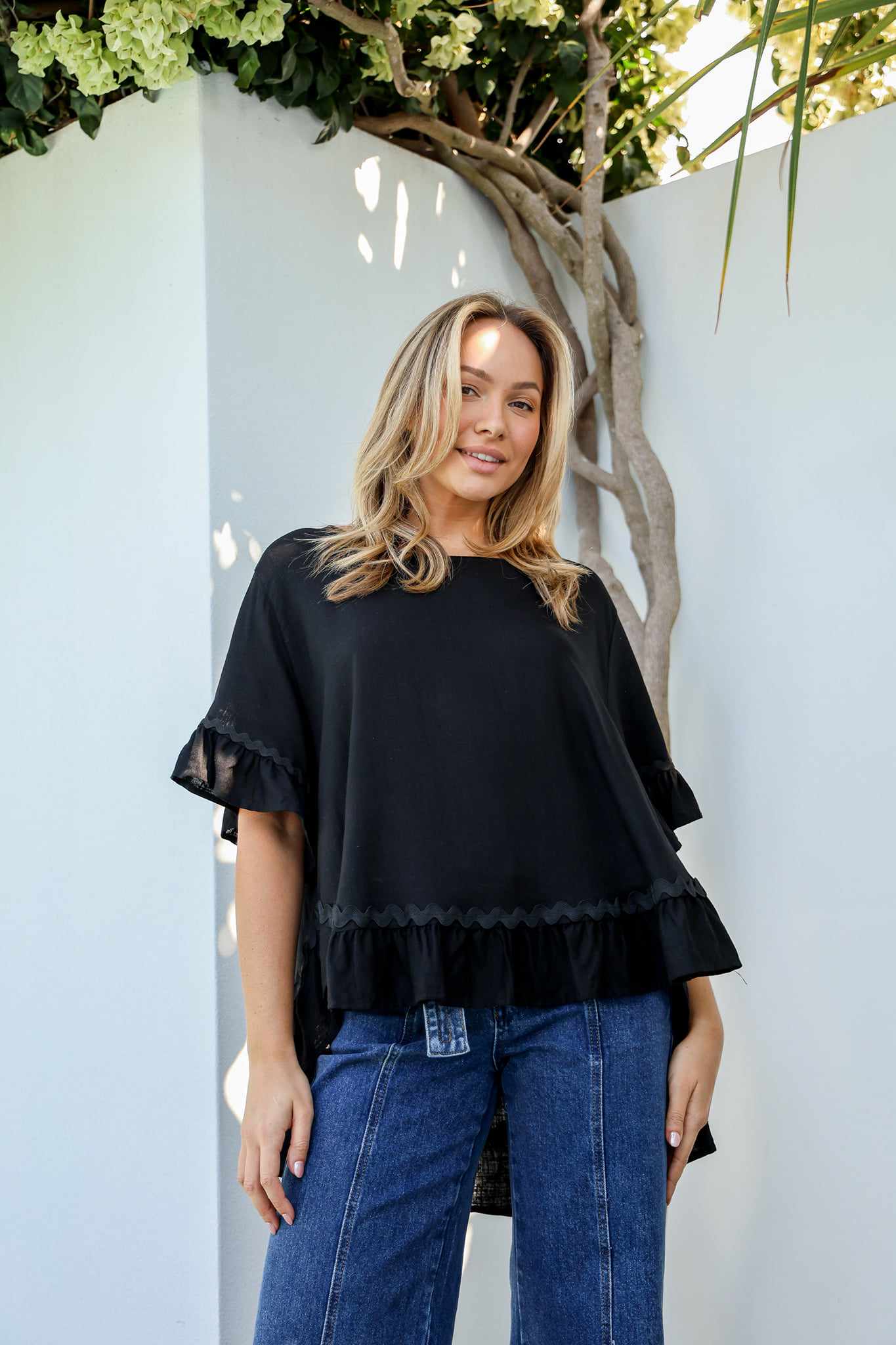 Ric Rac Linen Ruffle Top - Black