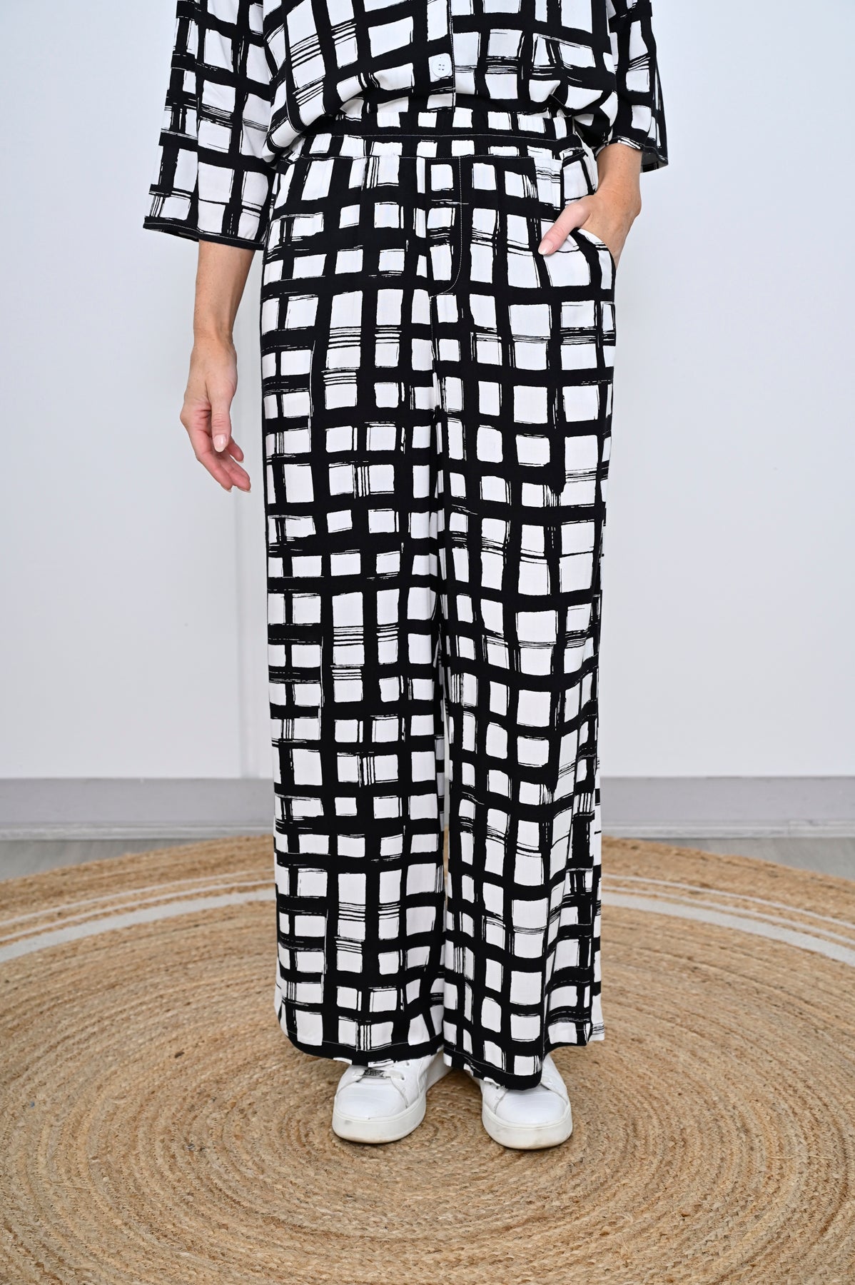 Wide Leg Pants - Black White Print