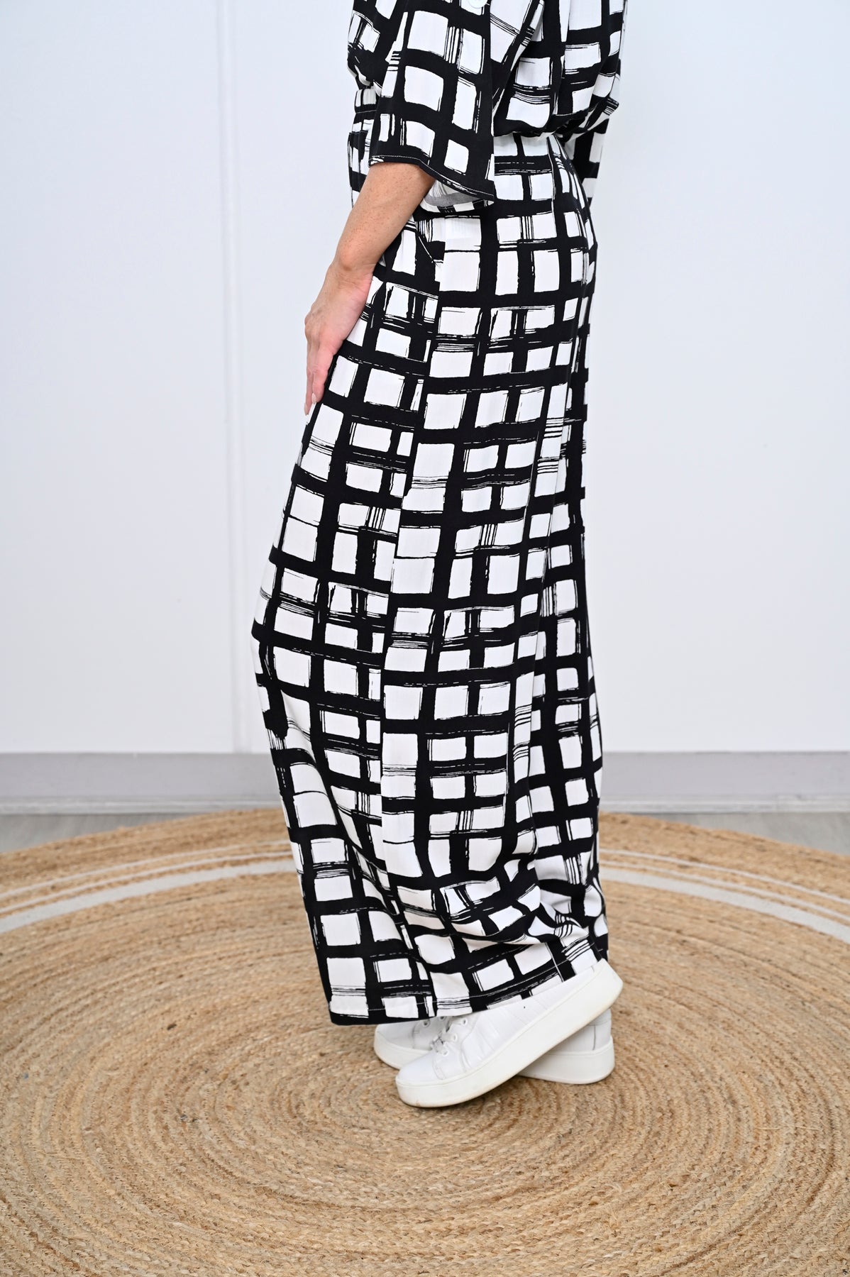 Wide Leg Pants - Black White Print