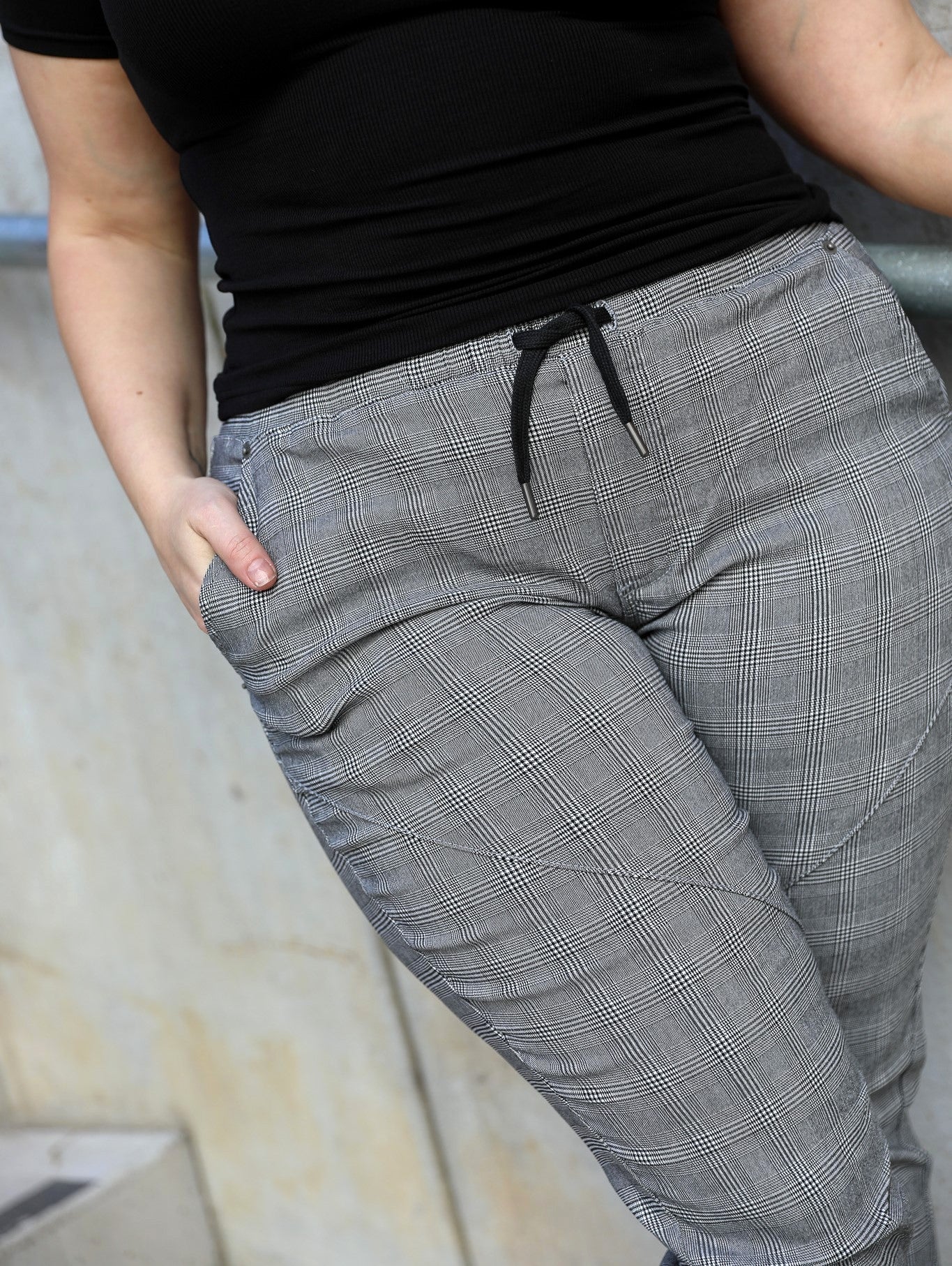 Luka Check Joggers - Grey Check