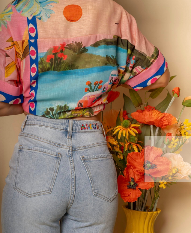 MADE IN ITALY Graphic Top - Portrait