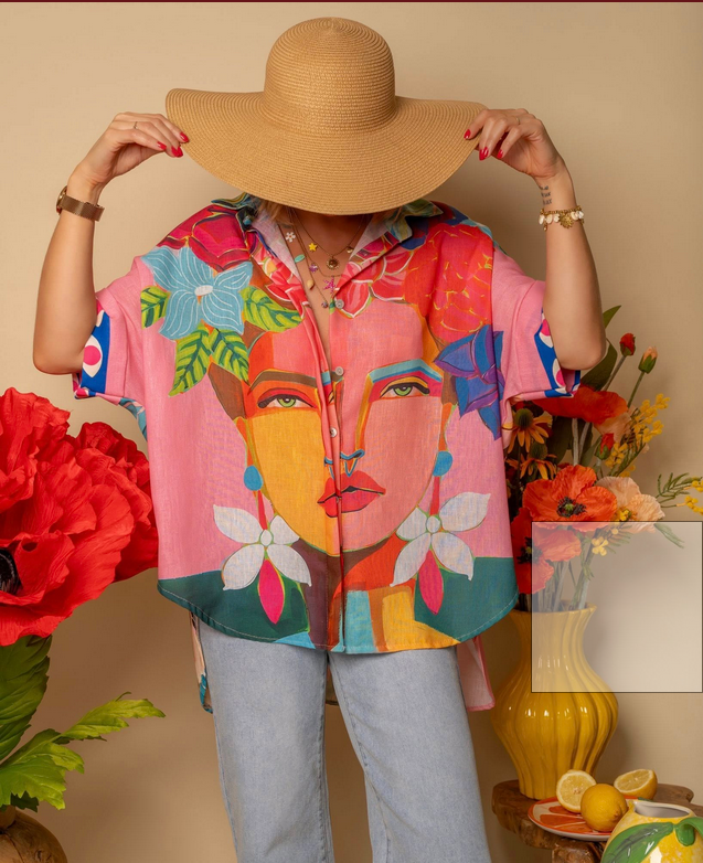 MADE IN ITALY Graphic Top - Portrait