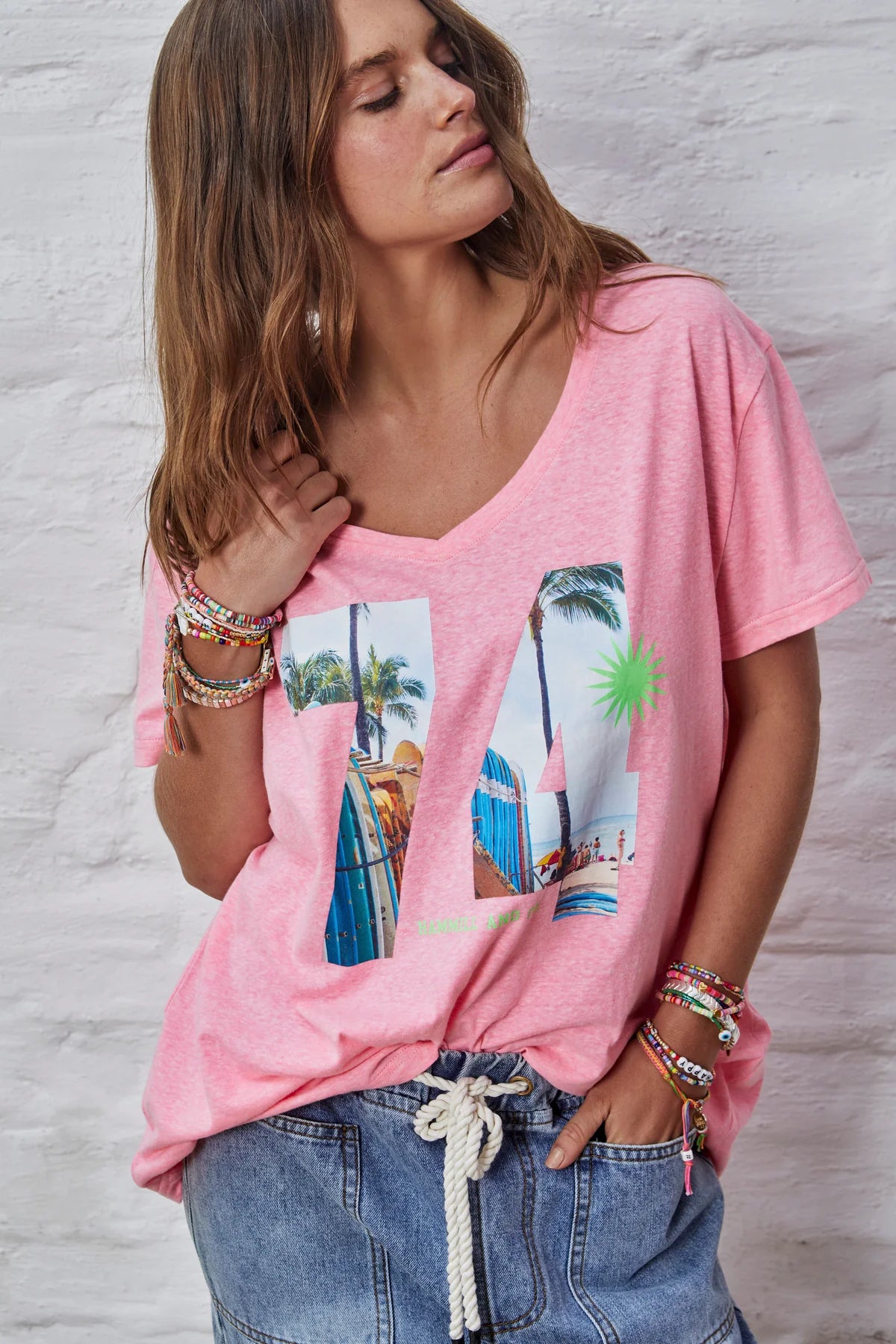 Retro Palm Number V Neck Tee - Hot Pink